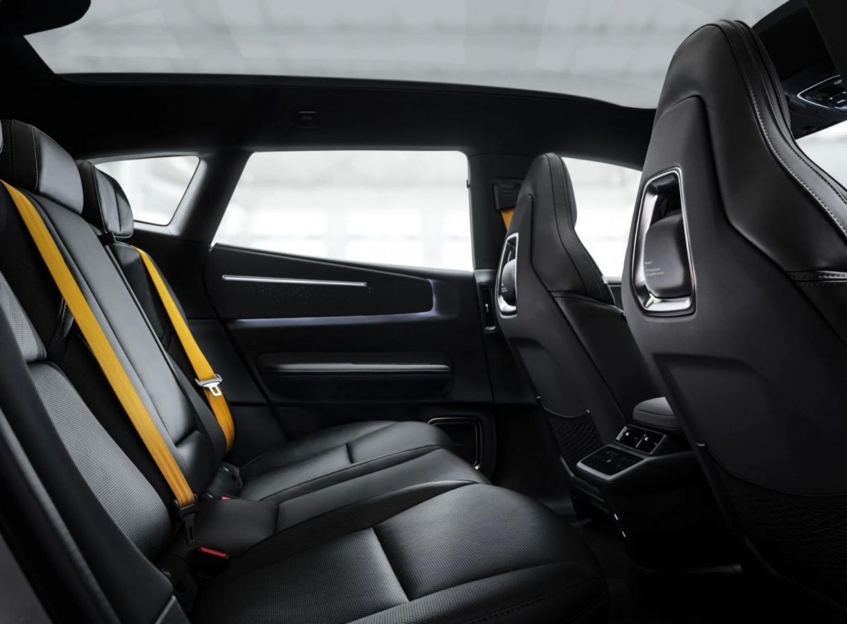 Polestar 4 SUV: Πρεμιέρα με μεγαλύτερους χώρους και... πίσω τζάμι